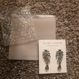 NWT Olive + Piper Earrings